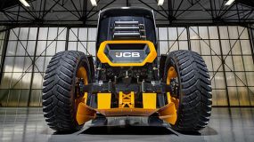 JCB Fastrac Two سریع‌ ترین تراکتور دنیا