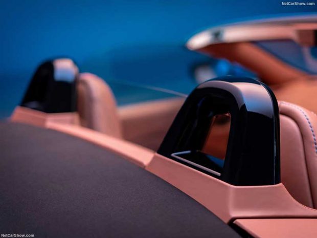 استون‌ مارتین ونتیج رودستر Aston Martin Vantage Roadster