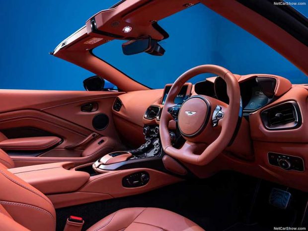 استون‌ مارتین ونتیج رودستر Aston Martin Vantage Roadster