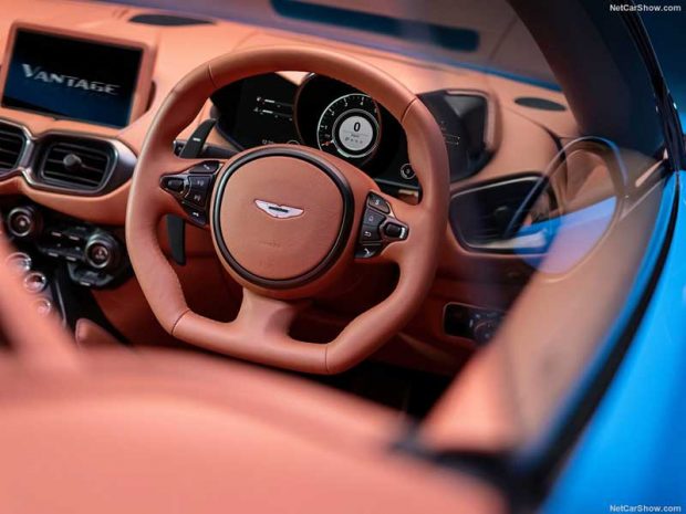 استون‌ مارتین ونتیج رودستر Aston Martin Vantage Roadster