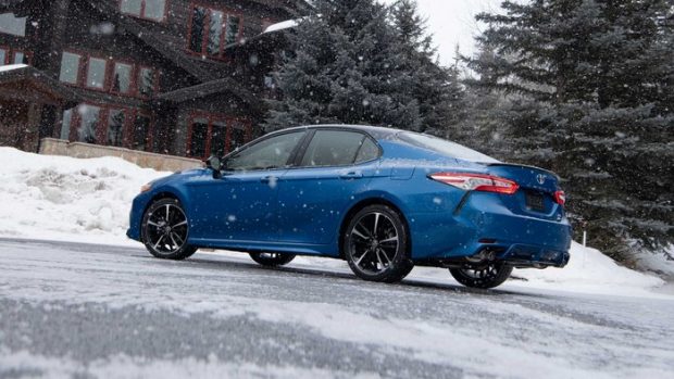 نگاهی نزدیک به تویوتا کمریToyota Camry AWD ۲۰۲۰ + عکس 3 تویوتا کمریToyota Camry AWD ۲۰۲۰