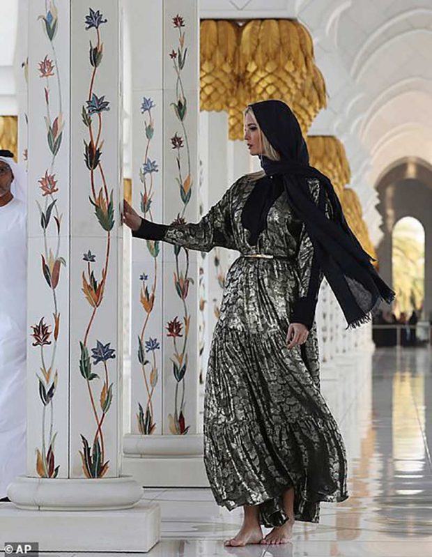 عکس های با حجاب ایوانکا ترامپ را تماشا کنید! 5 عکس های با حجاب ایوانکا ترامپ