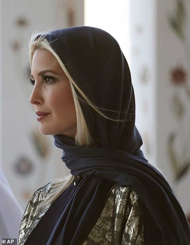 عکس های با حجاب ایوانکا ترامپ را تماشا کنید! 8 عکس های با حجاب ایوانکا ترامپ