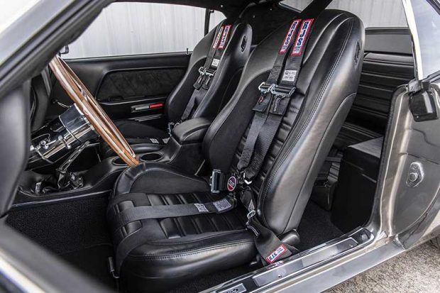 موستانگ مک Mustang Mach 1 هیتمن را تماشا کنید 3 موستانگ مک Mustang Mach 1