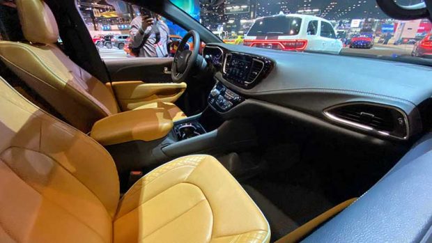 کرایسلر پاسیفیکا 2021 بصورت رسمی رونمایی شد 10 کرایسلر پاسیفیکا 2021