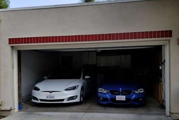 یزدان مینویی