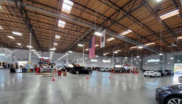 یزدان مینویی