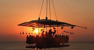 رستوران دینر این د اسکای Dinner In The Sky