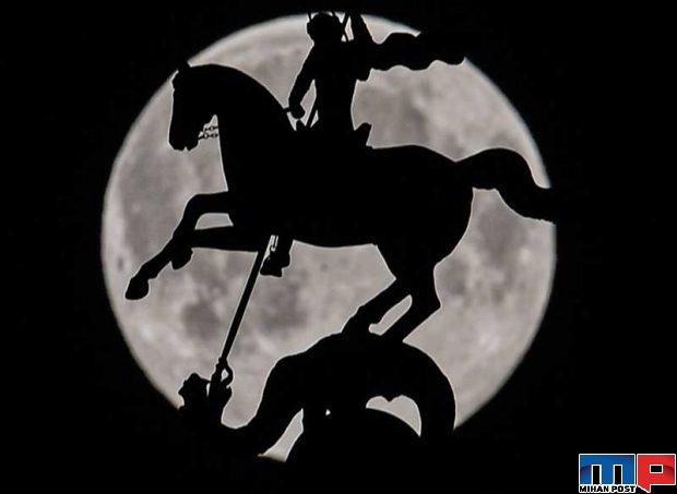 تصاویر ابر ماه صورتی 20 فروردین 99 و تاثیر آن بر روی زمین ؟ 14 ابر ماه صورتی