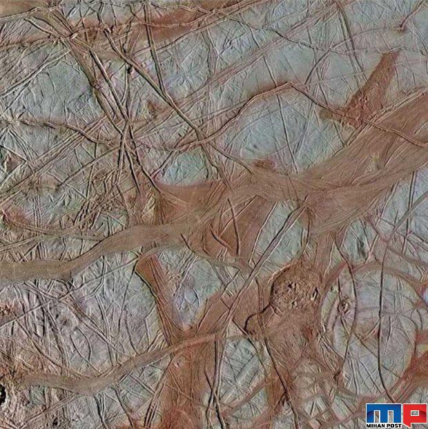 نگاهی به تصاویر جدید ناسا از قمر سیاره مشتری 2 تصاویر جدید ناسا از قمر سیاره مشتری