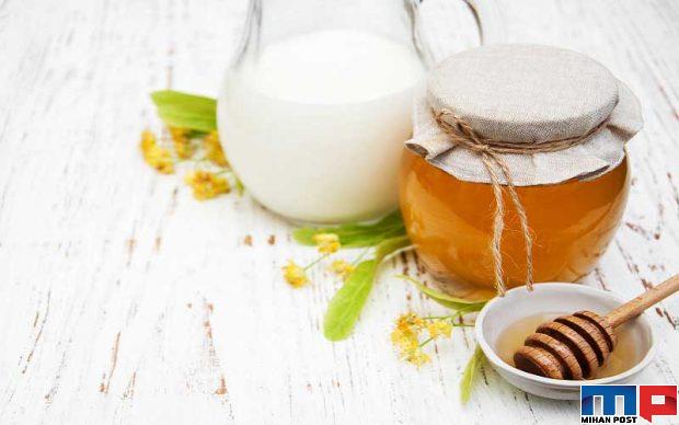 طرز تهیه ماسک شیر و عسل برای اینکه پوست شفاف تری داشته باشید 2 طرز تهیه ماسک شیر و عسل