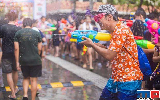 عکس های فستیوال آب تایلند یا همان جشن سونگکران را تماشا کنید 5 عکس های فستیوال آب تایلند