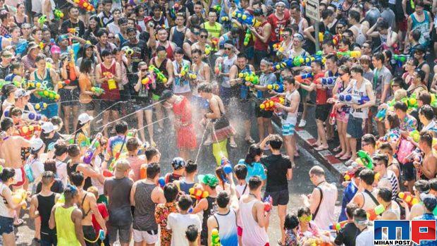 عکس های فستیوال آب تایلند یا همان جشن سونگکران را تماشا کنید 9 عکس های فستیوال آب تایلند