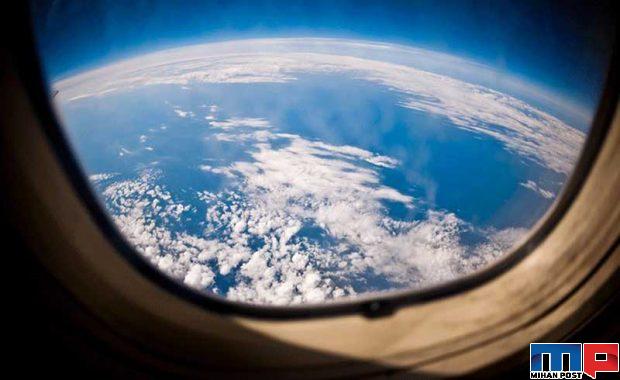 چه دلیل برای پنجره های بیضی هواپیما وجود دارد ؟ 2 پنجره های بیضی هواپیما