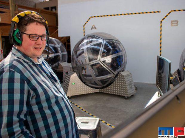 شبیه سازی پرواز با جنگنده در یک استارتاپ نیوزلندی + عکس 4 شبیه سازی پرواز با جنگنده