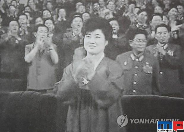 عکس های کودکی کیم جونگ اون به همراه مادرش منتشر شد ! 5 عکس های کودکی کیم جونگ اون 1