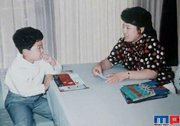 عکس های کودکی کیم جونگ اون به همراه مادرش منتشر شد ! 4 عکس های کودکی کیم جونگ اون 3