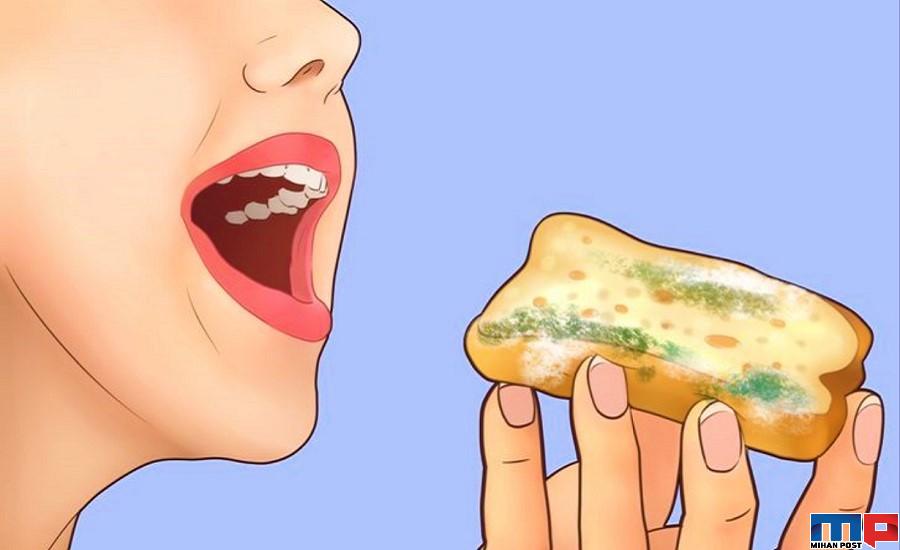 خوردن غذای کپک زده