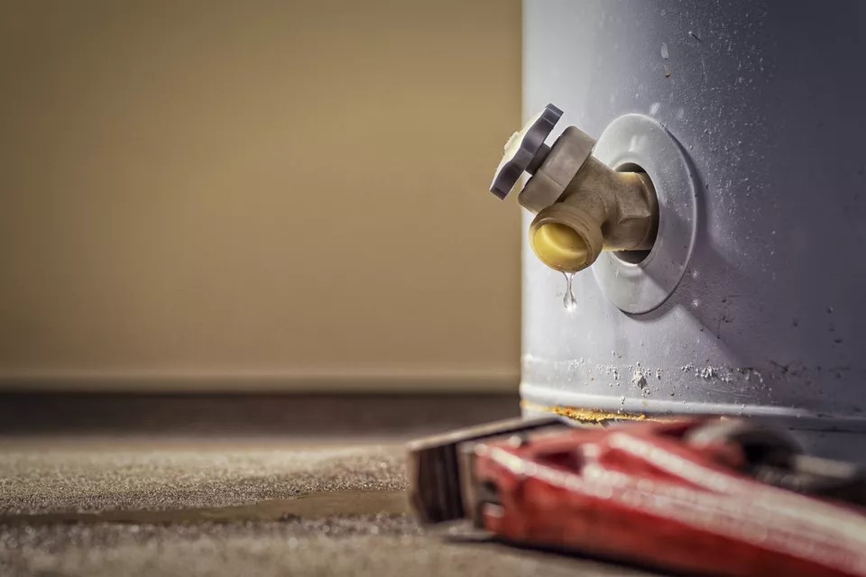 چگونه آبگرمکن خود را تعمیر کنیم ؟ 3 چگونه آبگرمکن خود را تعمیر کنیم