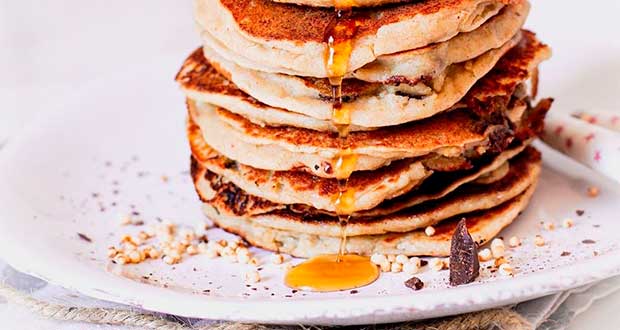 طرز تهیه پنکیک ساده خوشمزه و پفکی با شیر