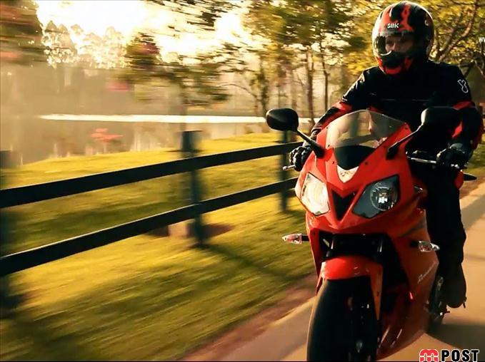 معرفی و بررسی مشخصات ویژه موتورسیکلت دایلیم ۲۵۰ 2 موتورسیلکت دایلیم