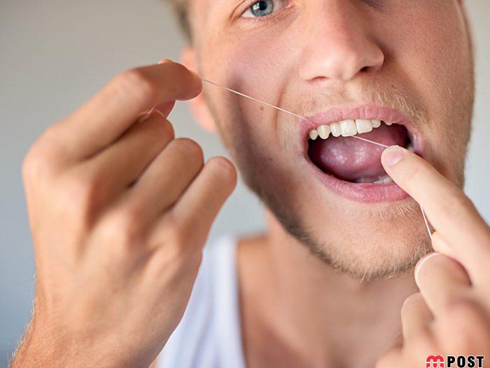 استفاده از نخ دندان
