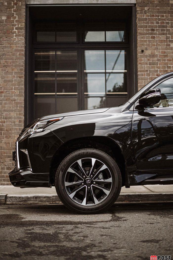 نگاهی به مشخصات لکسس LX 570S مدل ۲۰۲۱ + عکس 6 لکسس LX 570S مدل ۲۰۲۱