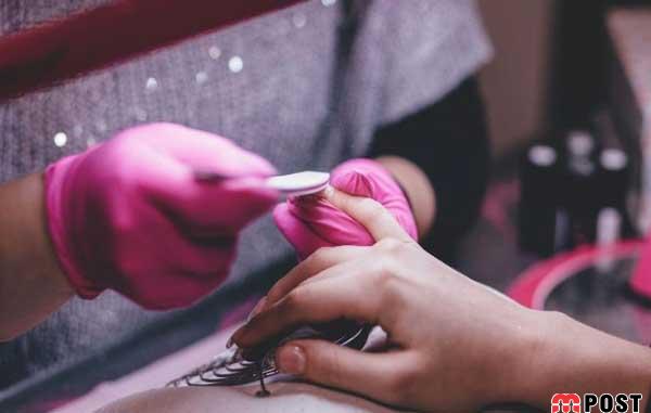 داشتن ناخن های سالم و زیبا با ۱۴ راهکار مفید و موثر 6 داشتن ناخن های سالم