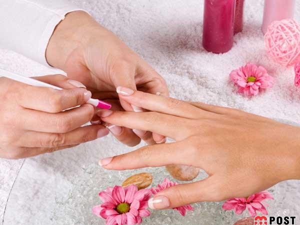 داشتن ناخن های سالم و زیبا با ۱۴ راهکار مفید و موثر 2 داشتن ناخن های سالم