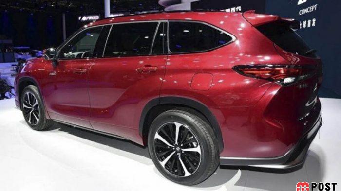 تویوتا کراون شاسی بلند به طور رسمی رونمایی شد +عکس 6 تویوتا کراون شاسی بلند