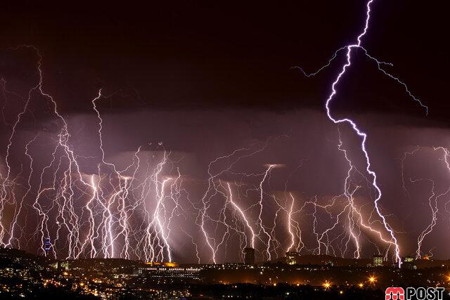 آیا بار الکتریکی صاعقه ها در تمیز کردن هوا موثر است؟ 2 بار الکتریکی صاعقه ها