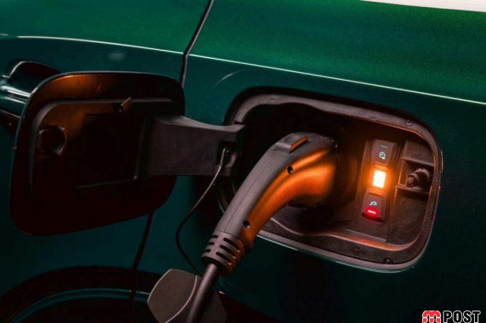 بررسی جزئیات اولین خودروی الکتریکی تاریخ + عکس 4 اولین خودروی الکتریکی