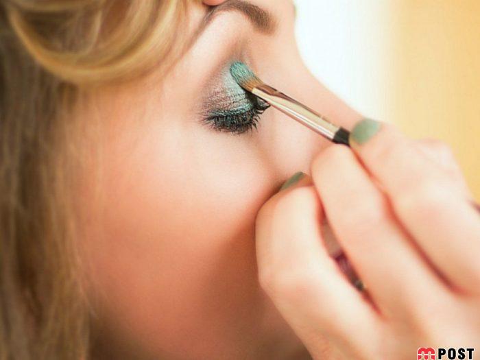 آموزش آرایش چشم بدون حضور آرایشگر در روزهای کرونایی 3 آموزش آرایش چشم