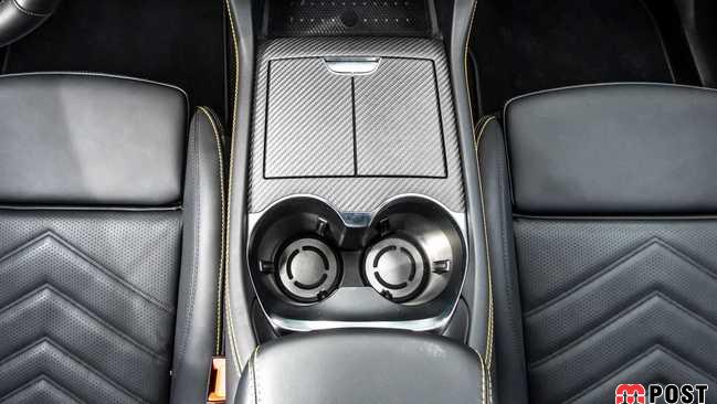 با مازراتی گریکاله تروفئو ۲۰۲۳ یکی از سریع ترین خودروهای جهان آشنا شوید 16 مازراتی گریکاله تروفئو 2023