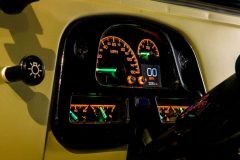 بازسازی تویوتا لندکروز مدل ۱۹۸۳ به روشی هنرمندانه و باور نکردنی ؟! 10 بازسازی تویوتا لندکروز مدل ۱۹۸۳