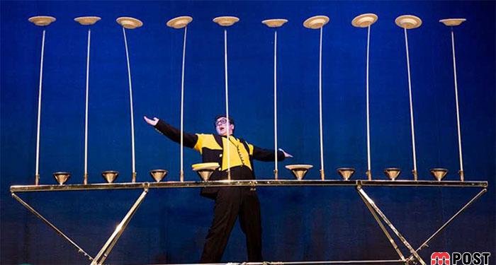 شباهت نبرد زندگی با کنترل بشقاب ها در سیرک 1 بشقاب سیرک