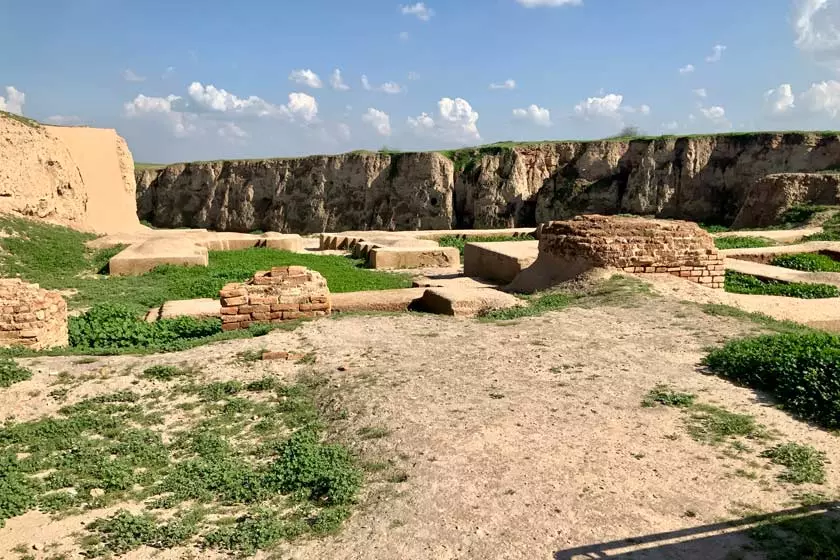 کاخ آپادانا