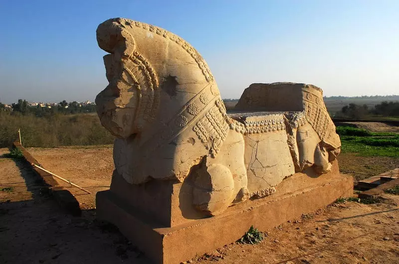 کاخ آپادانا