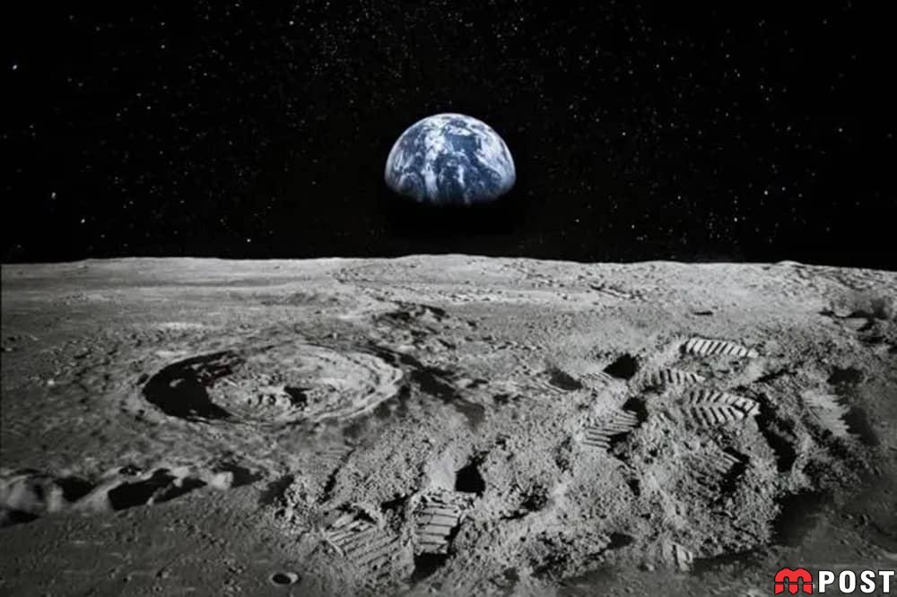 پشت تاریک ماه