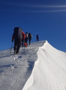 کوهنوردی در فصل زمستان